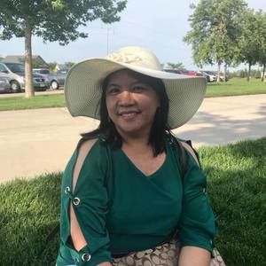 Meet your Posher, Desiree